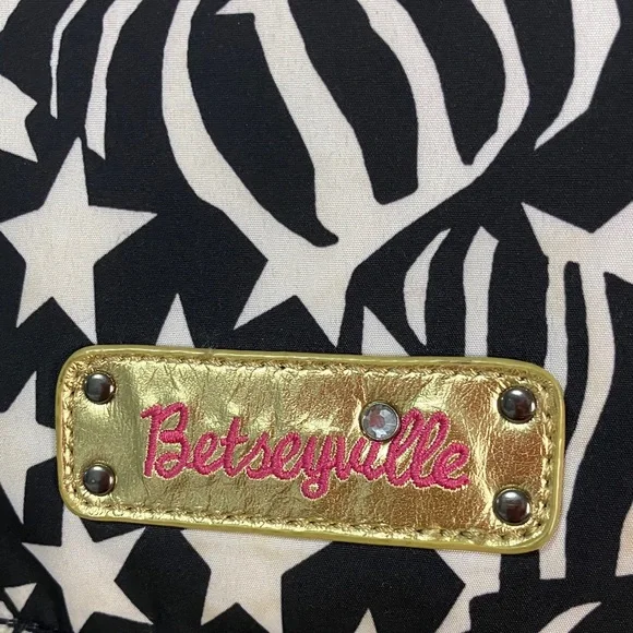 Betseyville x Betsey Johnson Stripe It While It Hot Mini Crossbody Bag - Picture 3 of 13